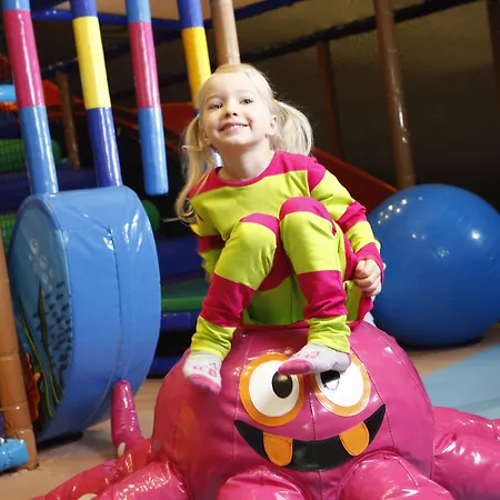 Santa's & Sani 호텔 4*