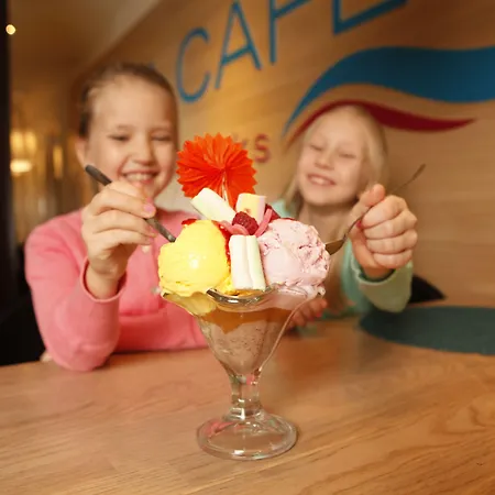 Hotel Santa's & Sani